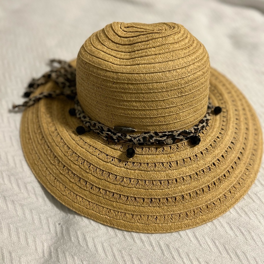 Scala wide brim womans sun hat with beaded leapord print band